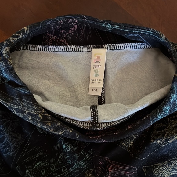 LulaRoe Outfit - Picture 3 of 6